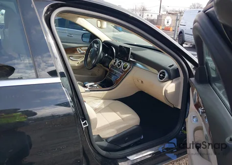 2015 Mercedes-Benz C 300 from USA, damaged, VIN 55SWF4KB6FU002939